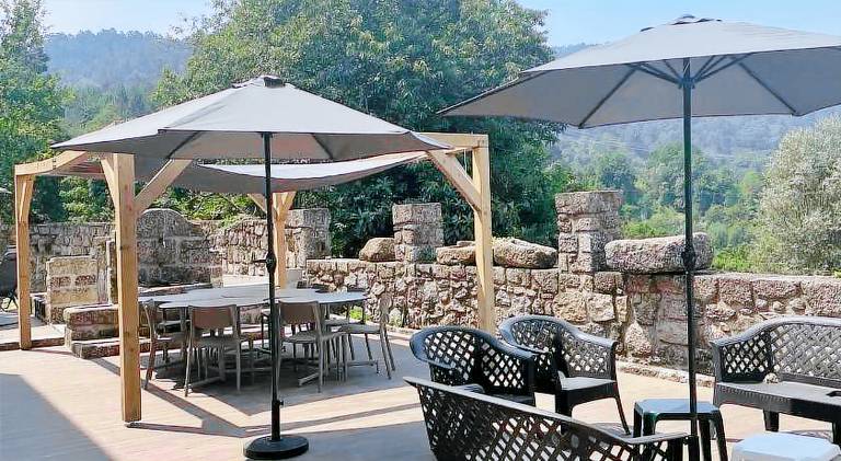 House with patio & pool — photo 3