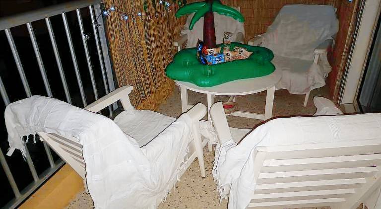 Fully equipped rental apartment with private pool, garden & patio | Next to the beach | Perfect for remote work | Pets allowed — photo 4