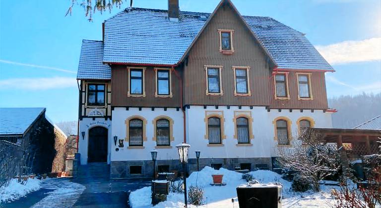 Pleasant holiday apartment with patio & garden | Pet-friendly — photo 2