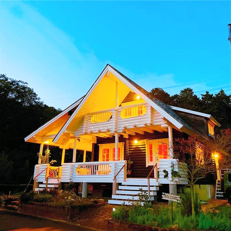 Cabin  Makinocho Shiratani