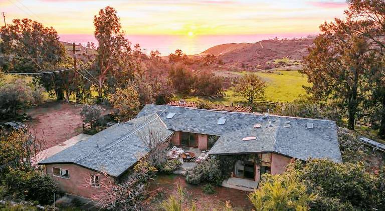 Vacation home with patio in Mal
