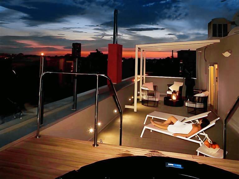 Q Hotel — photo 4