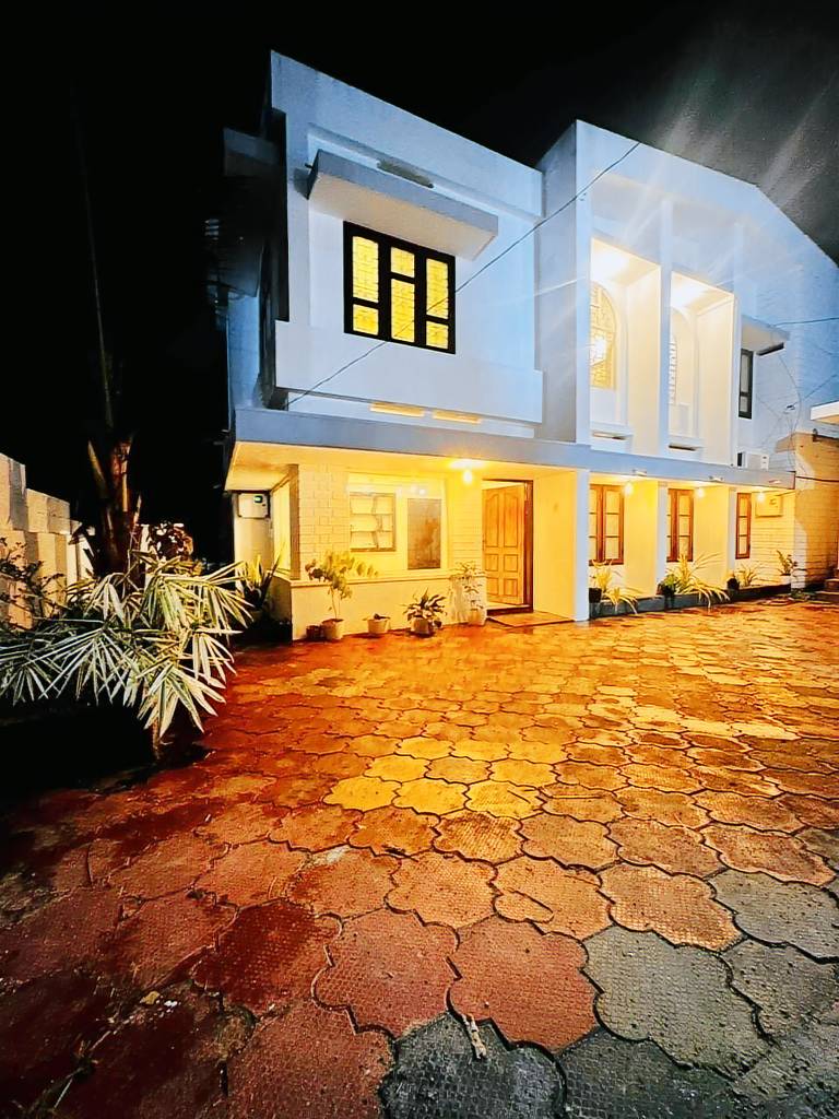 Pleasant house with yard & terrace | Pets are welcome in Thiruvananthapuram