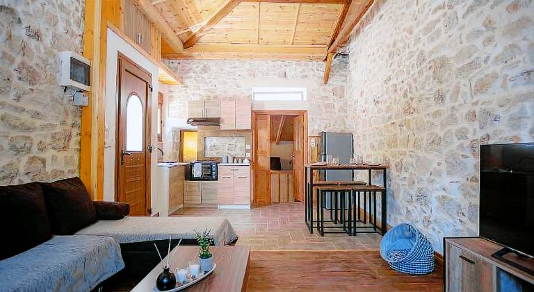 Vacation home with 1 room for 4 persons in Samos