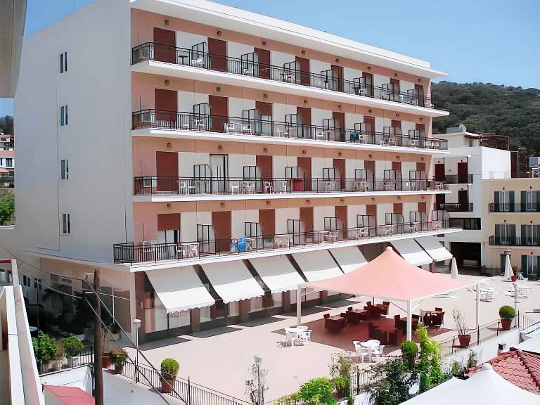 Merope Hotel in Samos