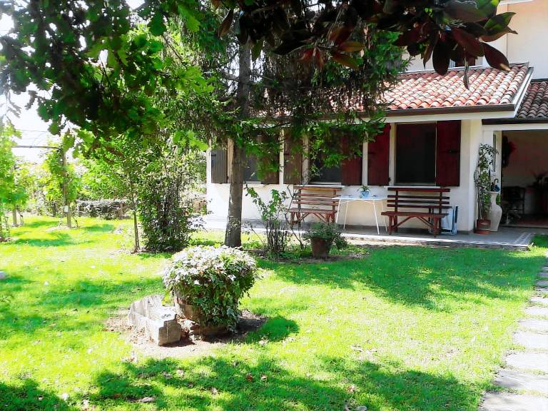 Children-friendly beautiful holiday apartment with patio, grill & garden | Nature view | Perfect for remote work | Pets allowed — photo 2