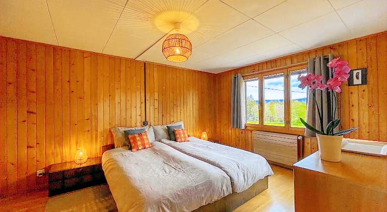 Chalet with jacuzzi — photo 2