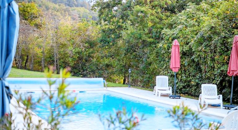 House with pool — photo 4