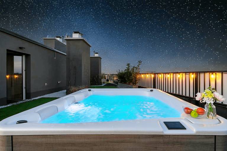 Kajdasza 1A Wroc aw Luxury Sky Jagodno Apartment with Jacuzzi Parking Terrace in Wroclaw