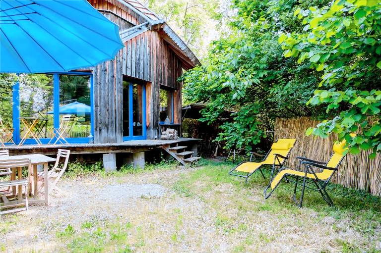 Child-friendly lovely vacation home with yard, grill & fast internet | Garden view | Suitable for remote work | Dogs allowed — photo 2
