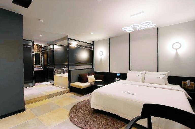 The Zenith Hotel