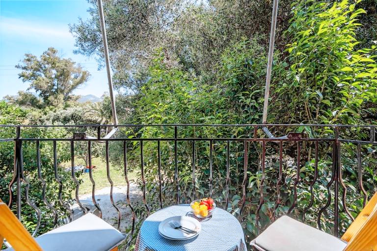 Apartment 'Makis Katelios' with Balcony, Wi-Fi and Air Conditioning — photo 3