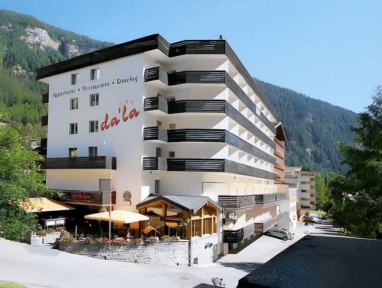 Dala Hotel & Apartments — photo 2