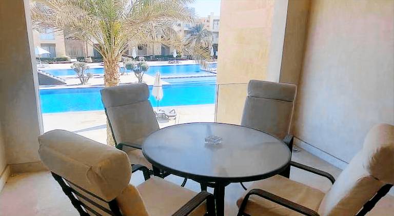 Apartment with pool — photo 5
