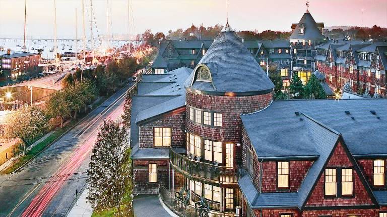 Condo Newport