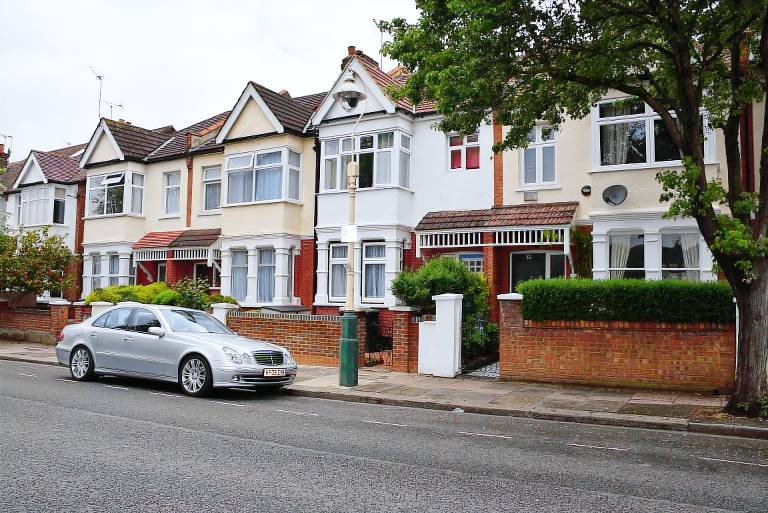 Apartment Ealing