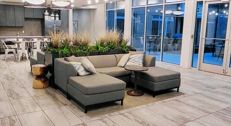 Trendy Condo on Riverwalk Free Parking Pet Friendly Centrally Located on the Riverwalk — photo 5