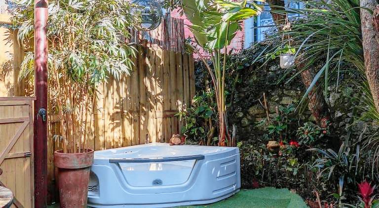 Vacation home with hot tub in Sintra
