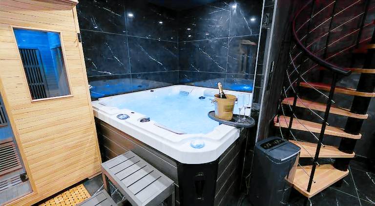 Wonderful house with hot tub | Pets are welcome — photo 3