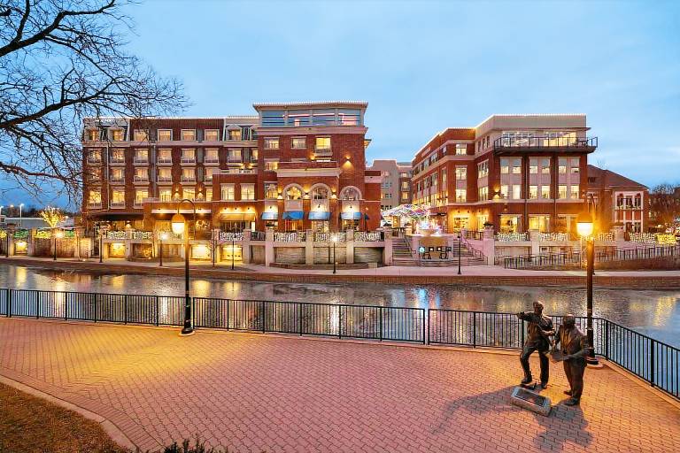 Hotel Indigo Naperville Riverwalk By IHG — photo 4
