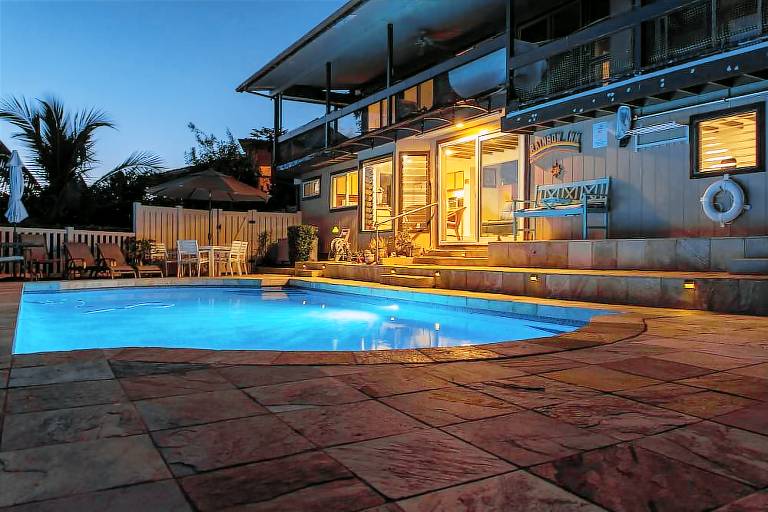 Bed & Breakfast Pearl City