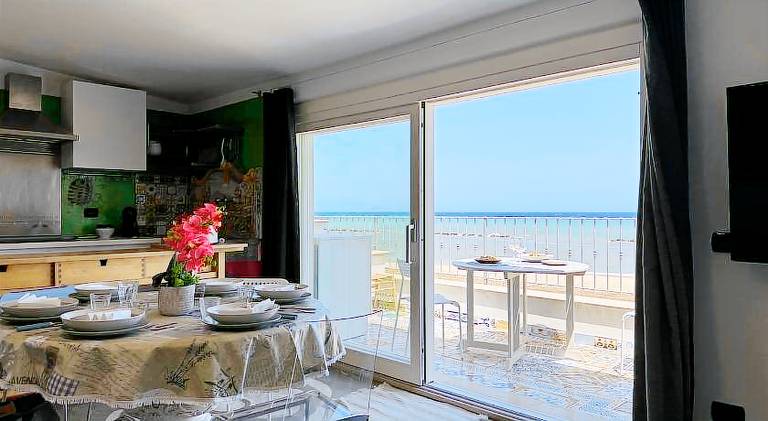 Holiday apartment with terrace — photo 3