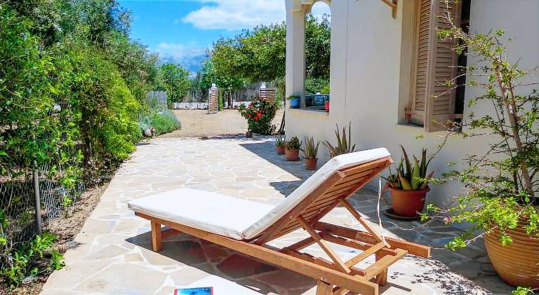 Vacation home with grill, terrace & garden — photo 3