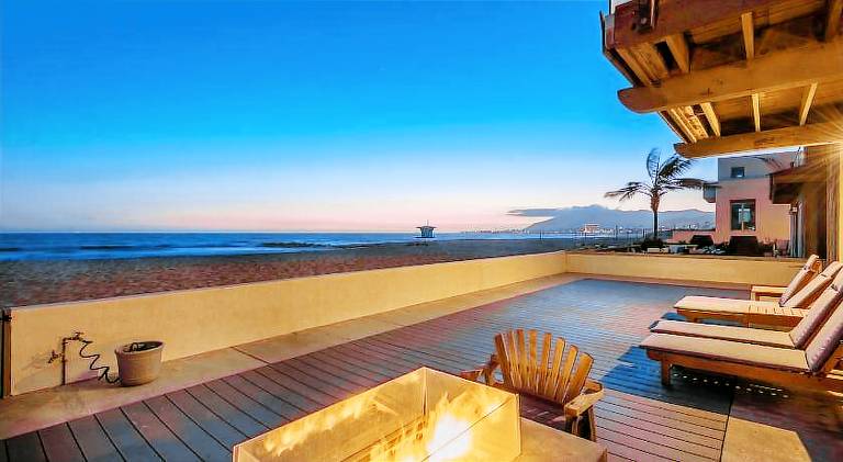 Villa with pool in Ventura, CA