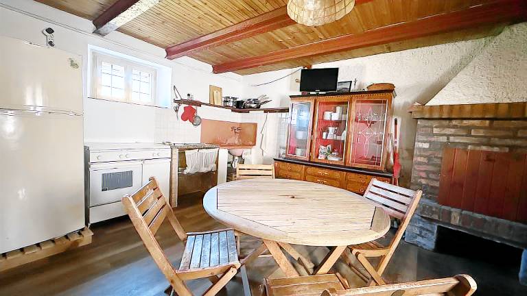 Villa with yard | Garden view — photo 4