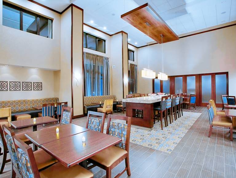 Hampton Inn & Suites Philadelphia/Bensalem — photo 3
