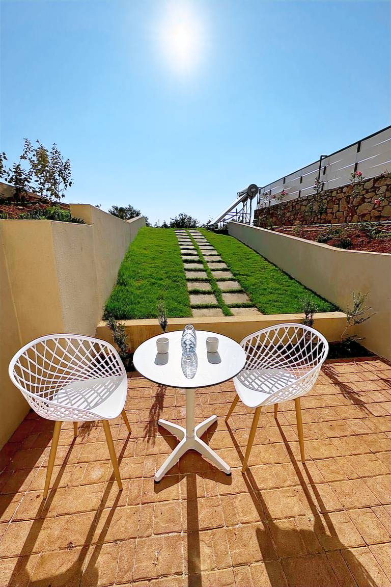 Fully equipped charming house with garden, private pool & patio | Nature view | Pets allowed — photo 3