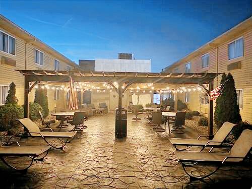 Wingfield Inn & Suites — photo 4