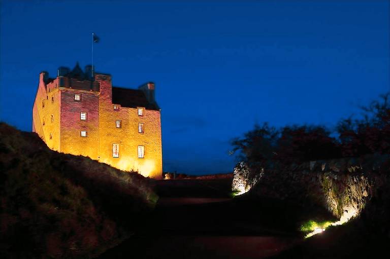 Castillo Lothian Oriental