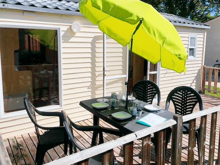 Mobile home with terrace & pool — photo 4