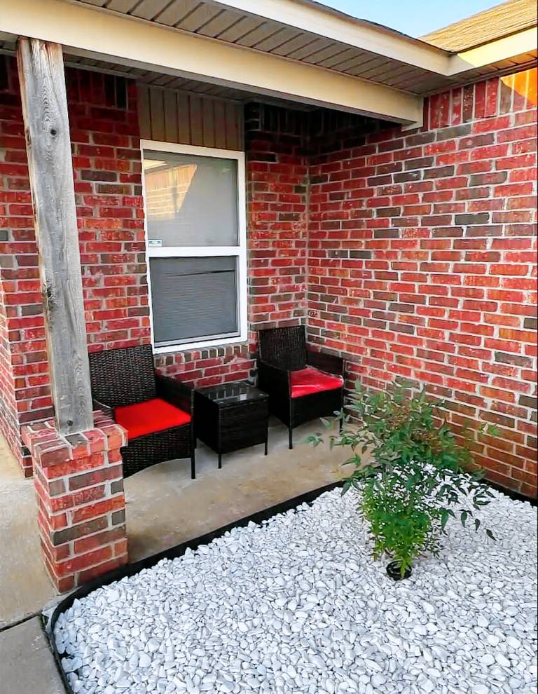 Family-friendly big vacation home with yard & patio | Pets are welcome — photo 4