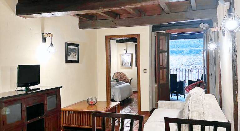 Holiday apartment with terrace — photo 2