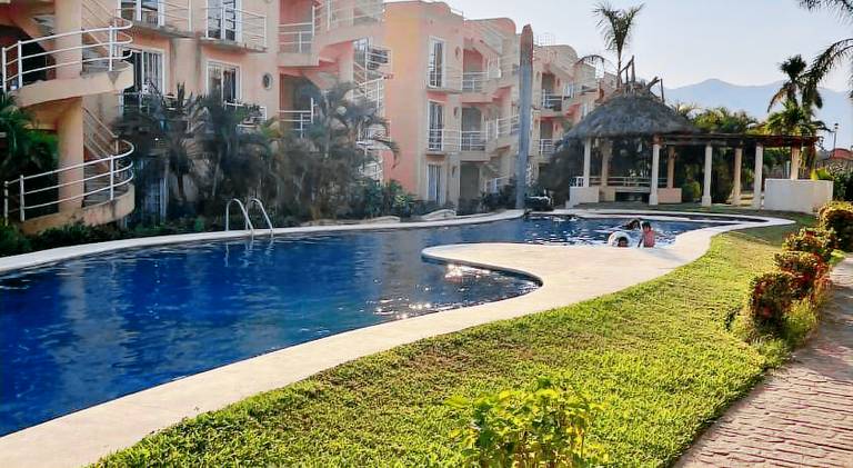 Holiday apartment with pool — photo 3