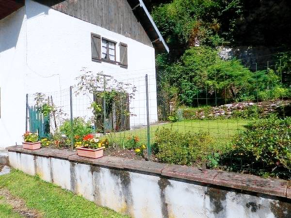 Lovely gite with yard, barbeque & patio | Pets are welcome — photo 4
