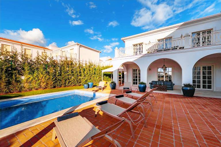 Villa with private pool, patio & yard | Pool view — photo 3