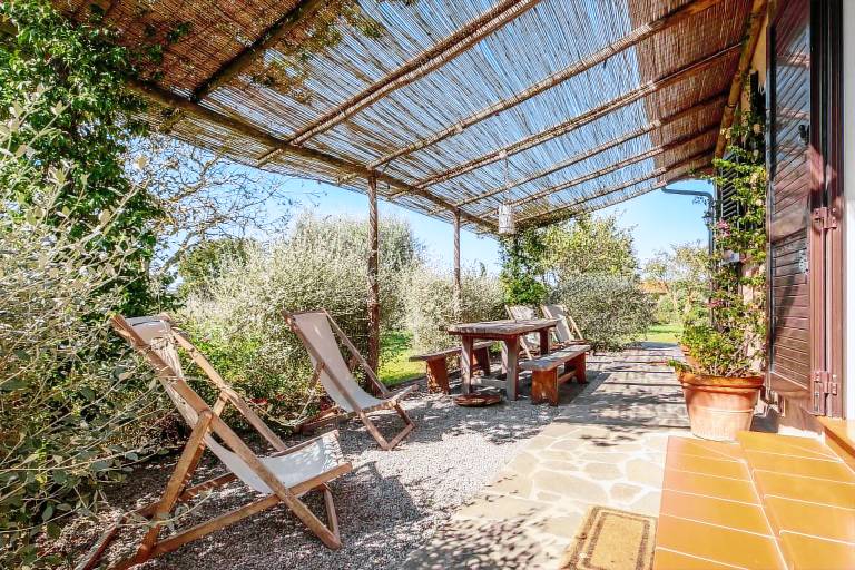 Apartment 'Agriturismo Vallerana Il Noce' with Private Terrace, Wi-Fi and Air Conditioning in Capalbio