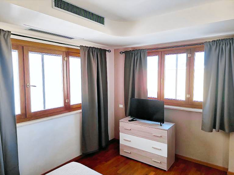 Rental apartment with patio | Pets allowed — photo 3