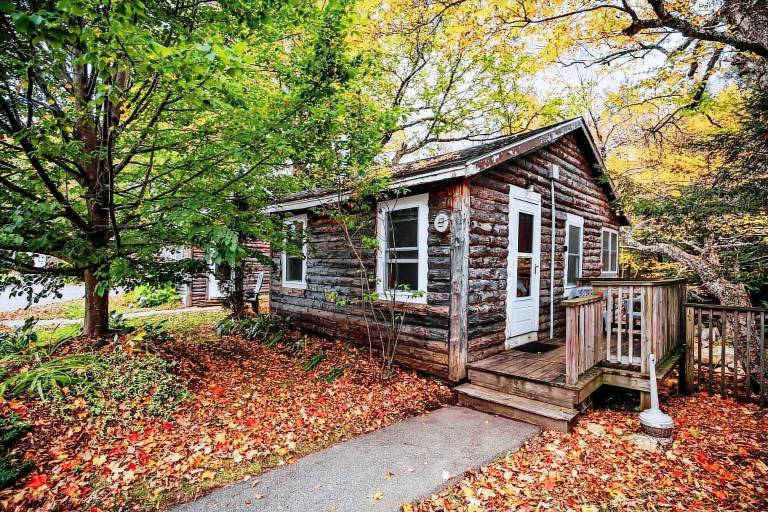 Cabin Lincoln