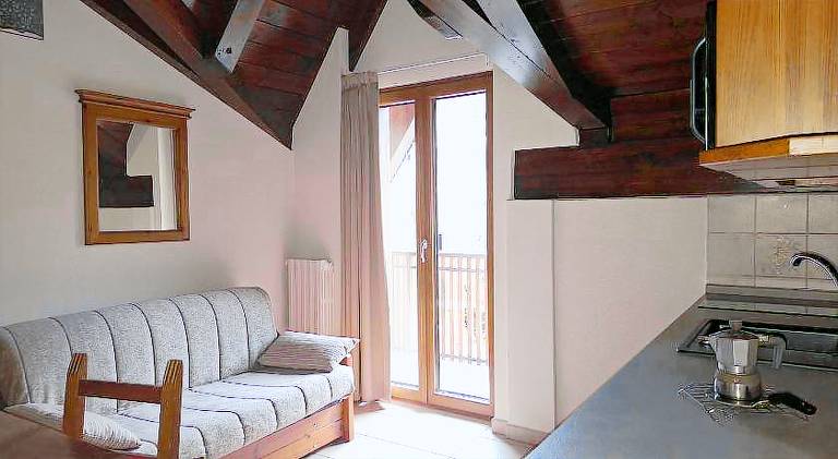Lovely serviced apartment with patio | Pets are welcome — photo 5