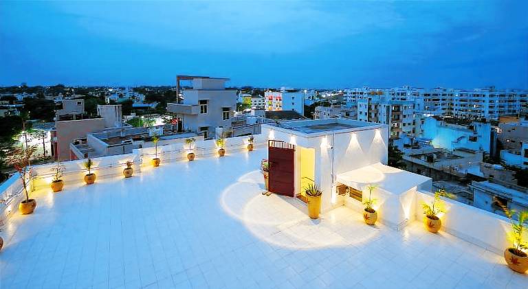 Holiday apartment with terrace — photo 2