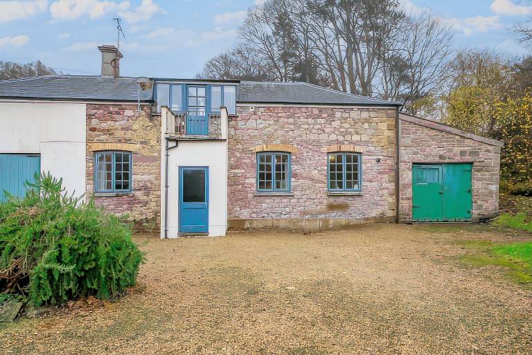 Cottage  Gilwern
