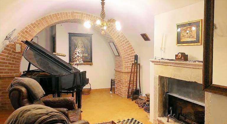 Rental apartment with terrace, garden & sauna in L'Aquila