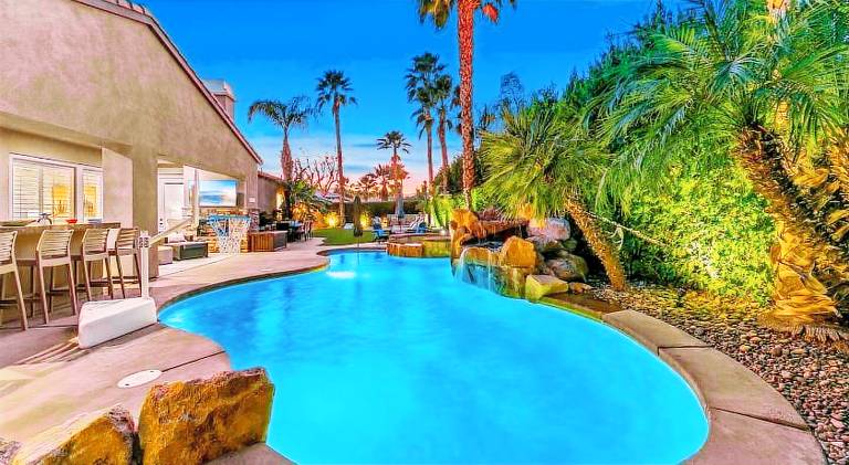 House with pool & jacuzzi | Perfect for remote work — photo 4