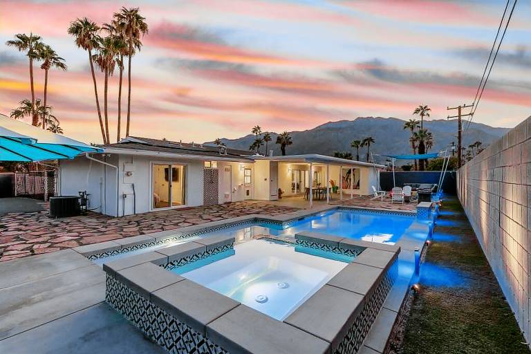 The Desert Xscape Pool Views — photo 2
