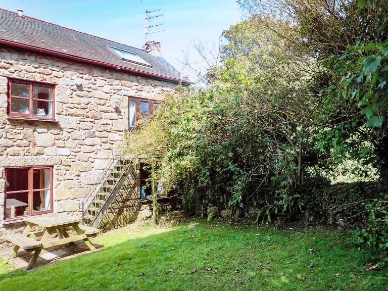 Family-oriented wonderful cottage with garden, pool & terrace | Beach view | Pets allowed in Penzance