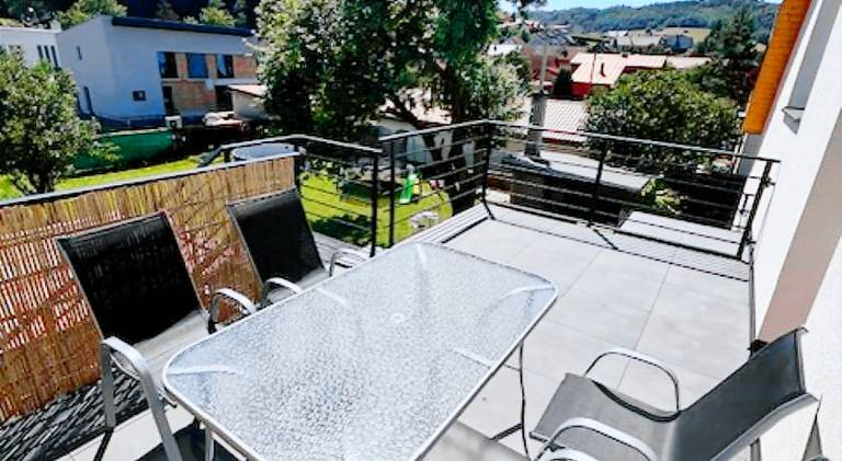 Holiday apartment with terrace, yard & barbecue — photo 4